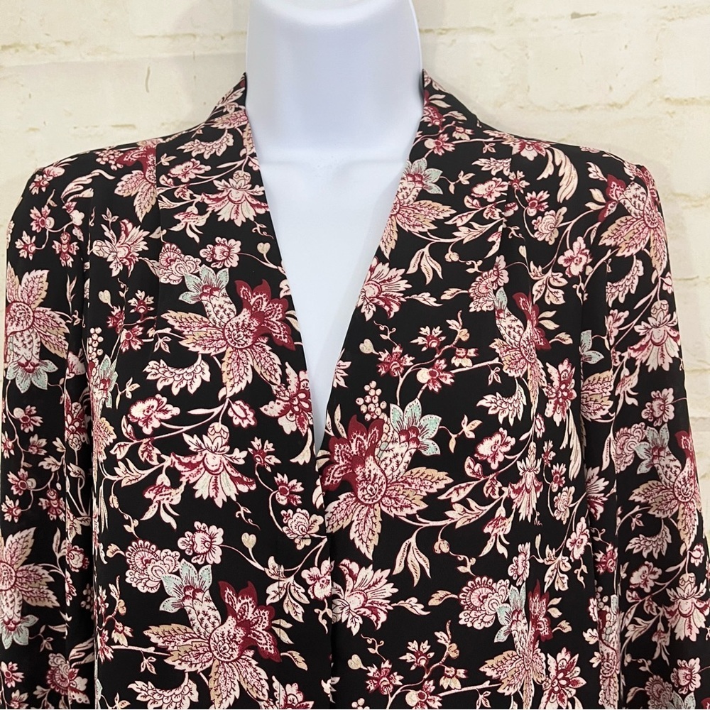 Express Black Floral Button Front Long Sleeve Blouse - Picture 2 of 7